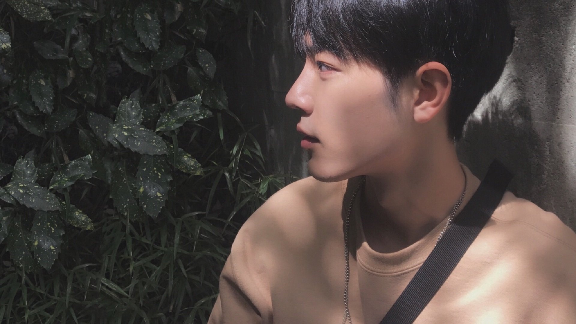 美加墨世界杯惊现双雄会，乌拉圭强势逆转西班牙晋级，坎特中场统治力接管关键战役