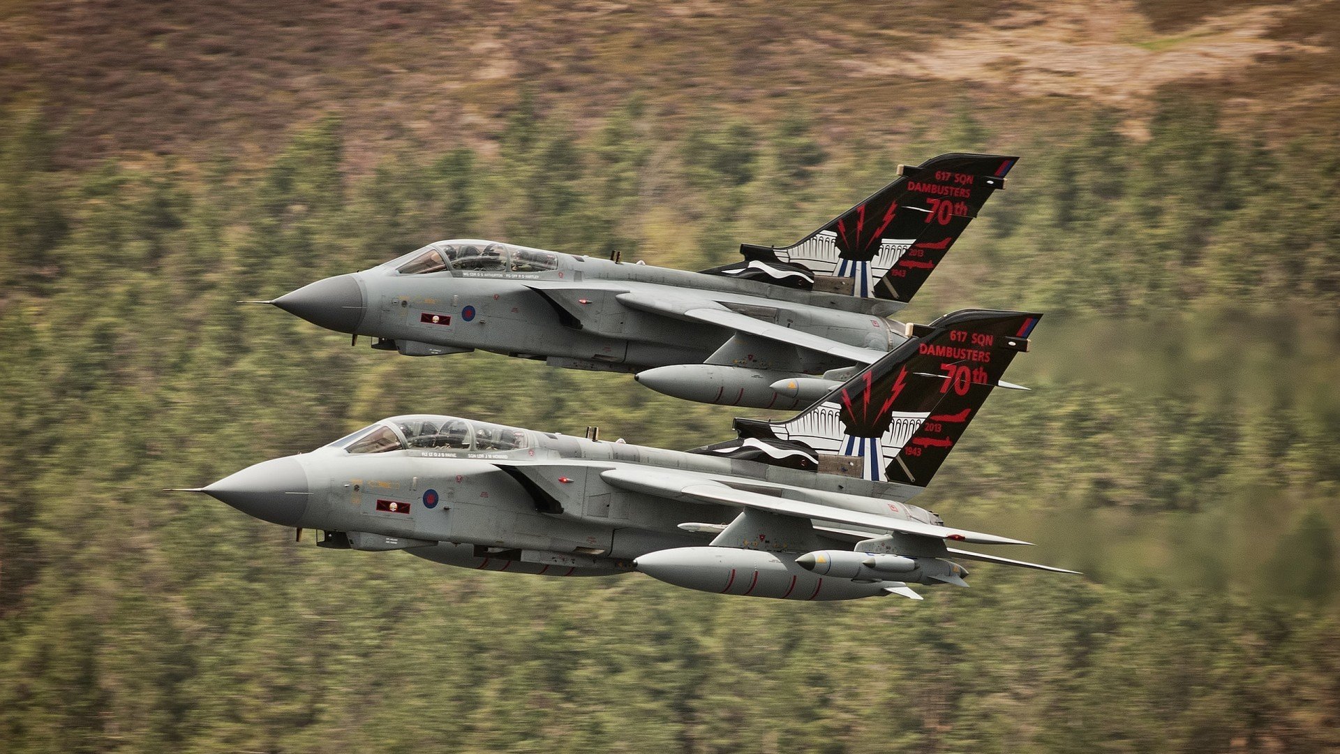 奥亚尔萨瓦尔，从被遗忘的国脚到智利民族英雄