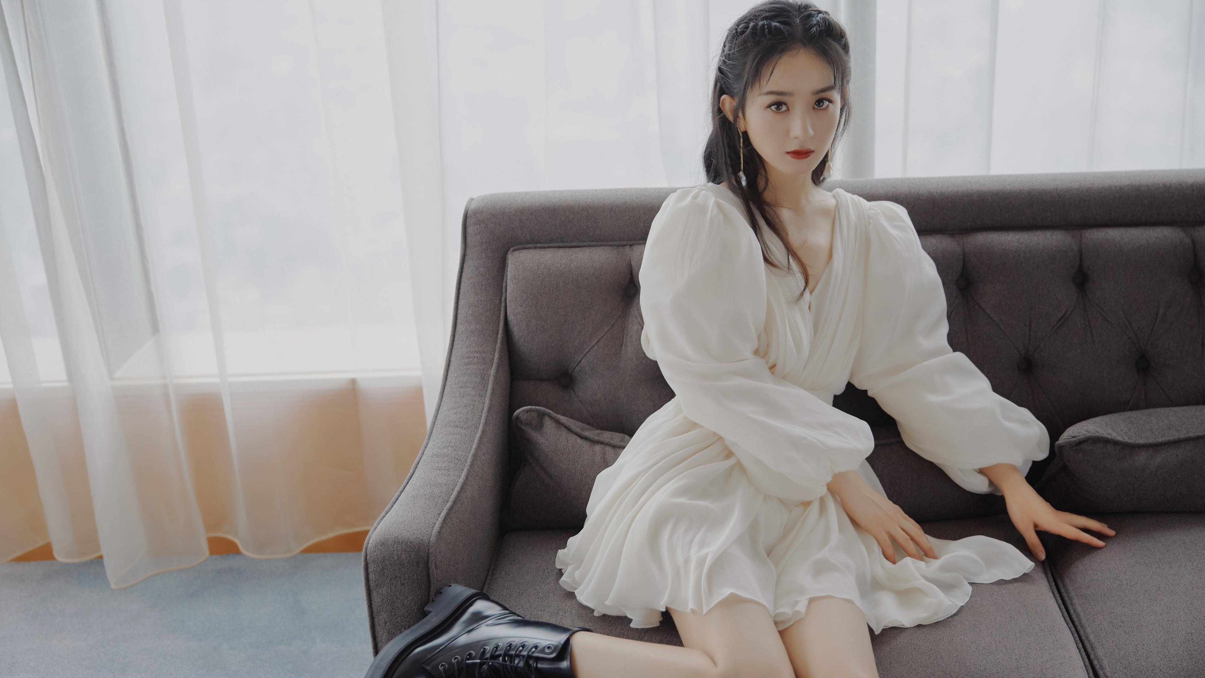 铁链与交响乐,波兰用混凝土防守绞杀德国,贝林厄姆在美加墨奏响接管时代的乐章