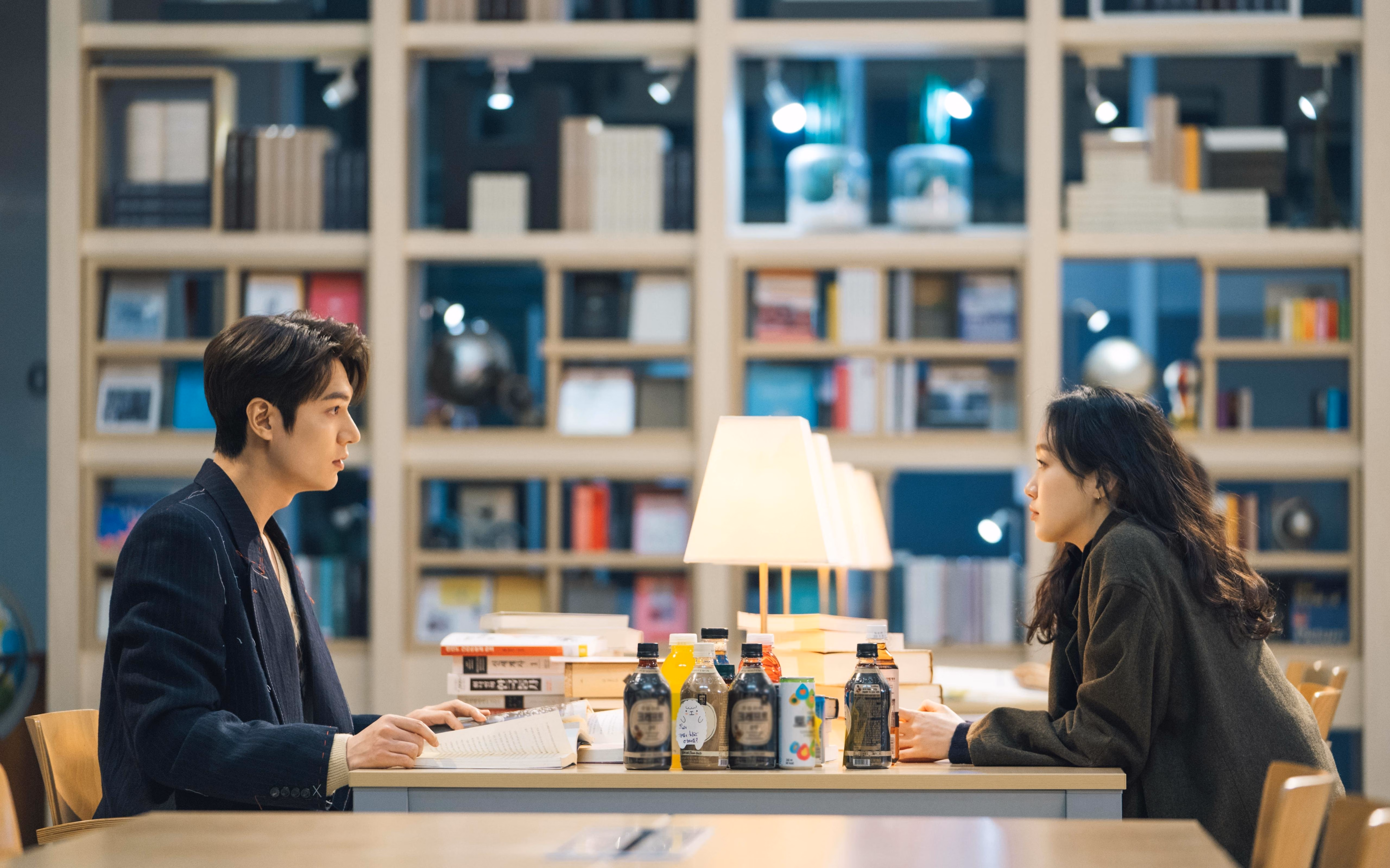 跨洋救赎,福克斯的觉醒与雄鹿对辽宁的战术碾压