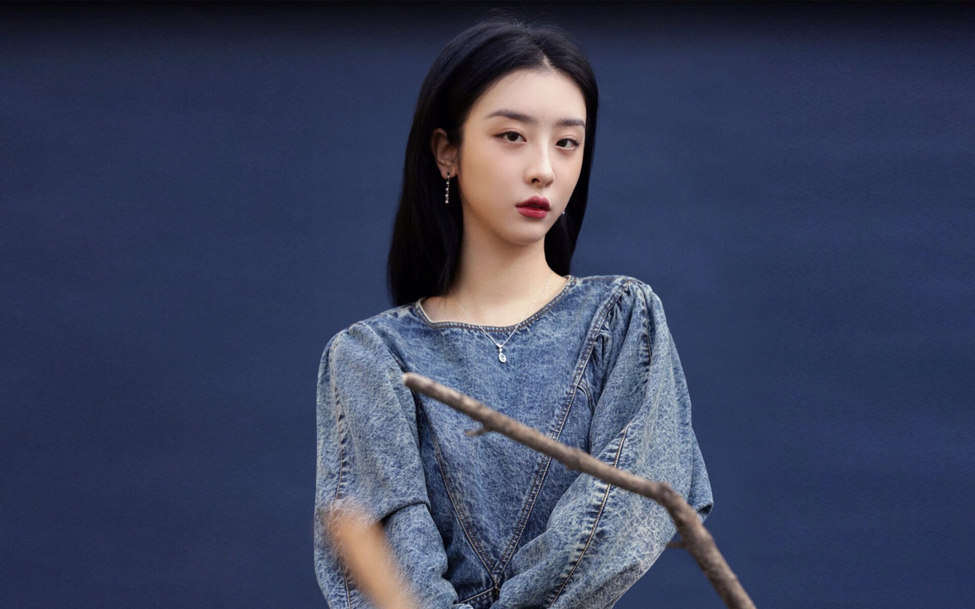 传奇之夜，当钢铁防线遇上璀璨星辰，阿拉巴照亮国际米兰的登顶之路