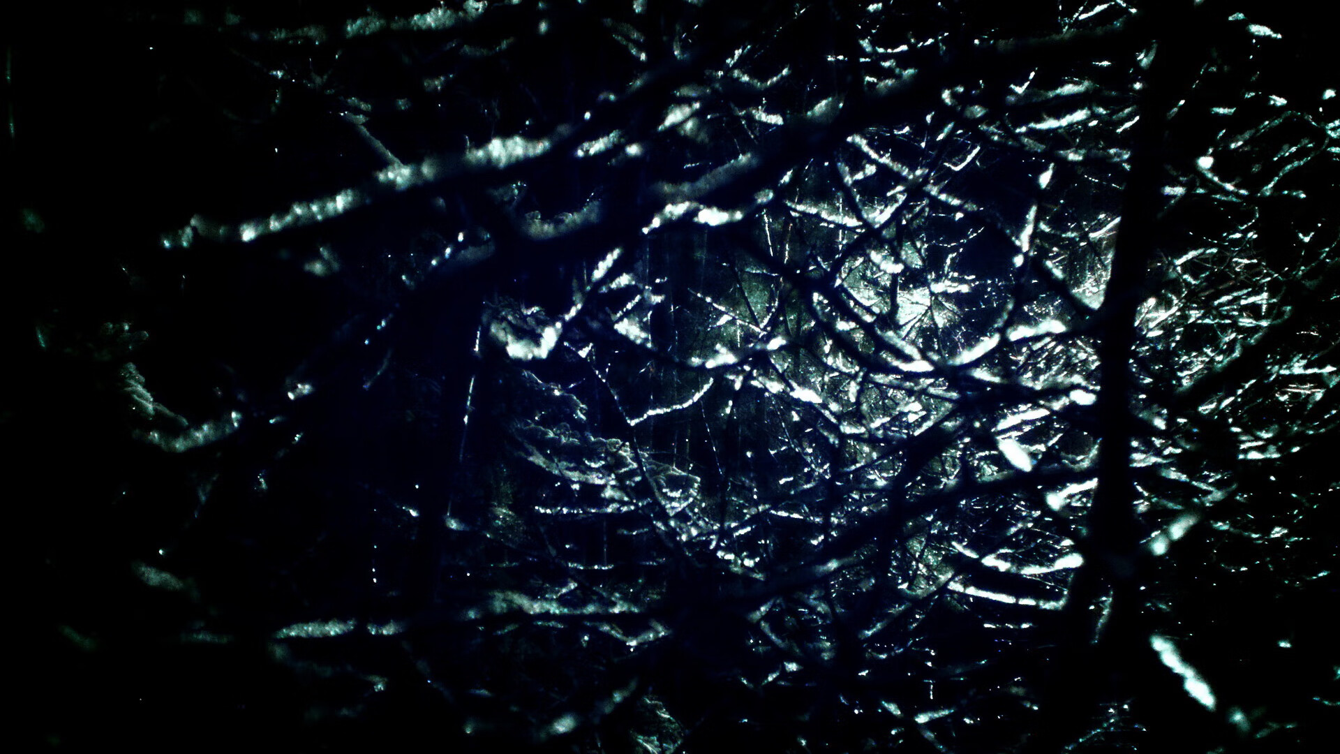 从奥斯梅恩到梅西，足球世界的双重变革